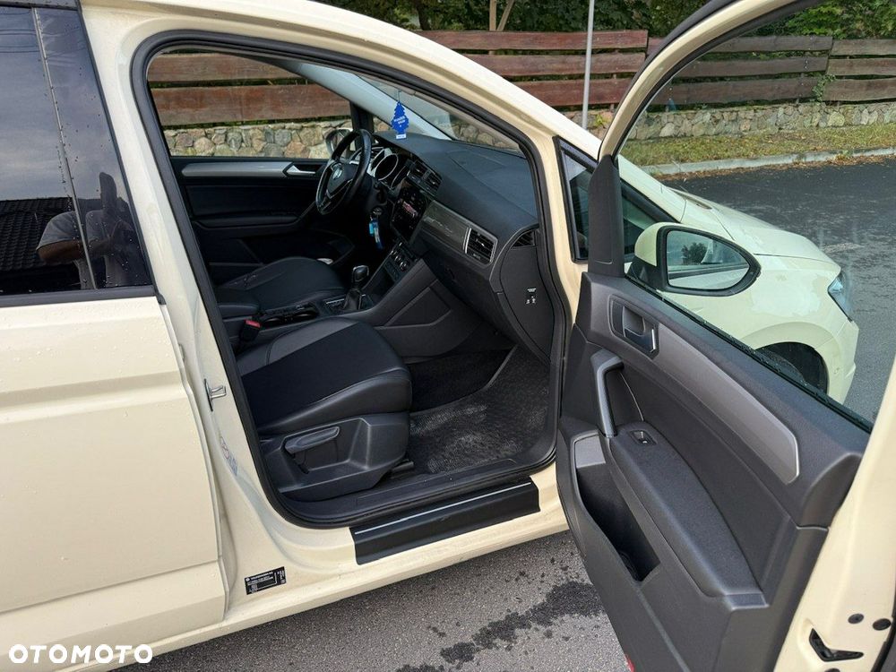 Volkswagen Touran - 7