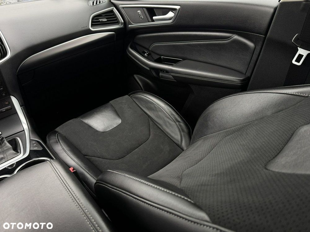 Ford S-Max 2.0 TDCi Titanium PowerShift - 24