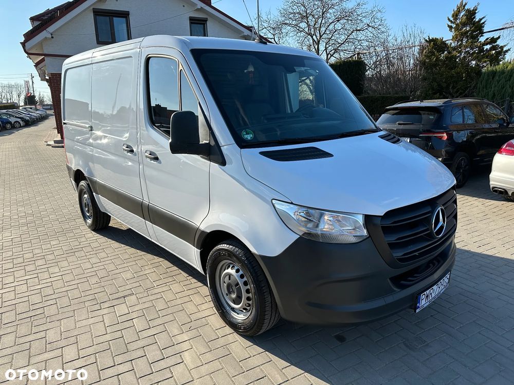 Mercedes-Benz Sprinter - 2