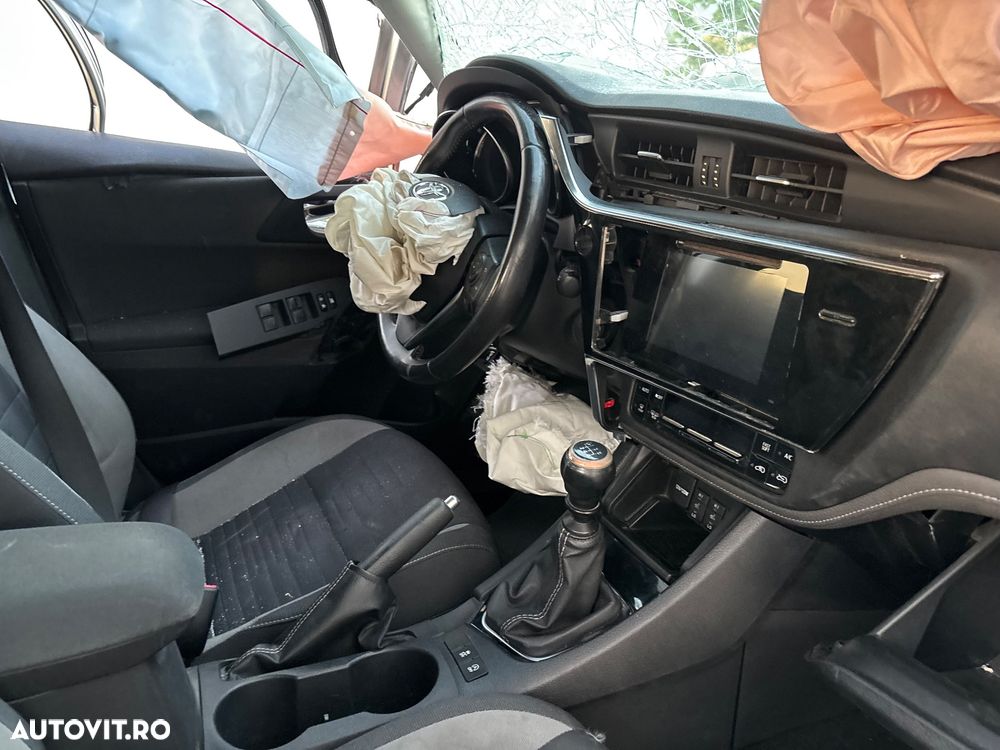 Toyota Auris - 19