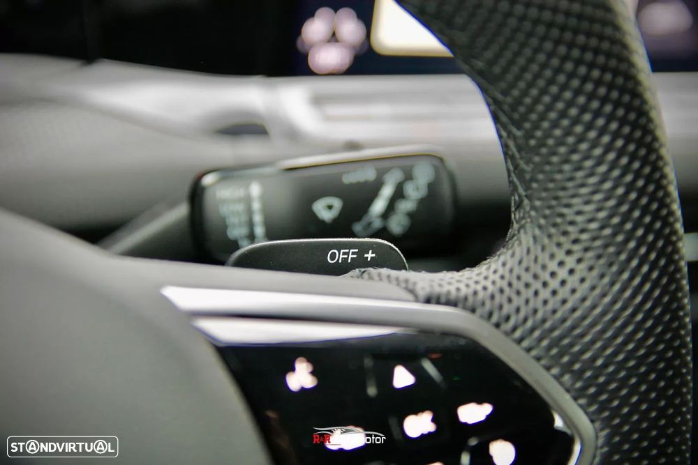 VW Golf 2.0 TSI GTI DSG Performance - 36