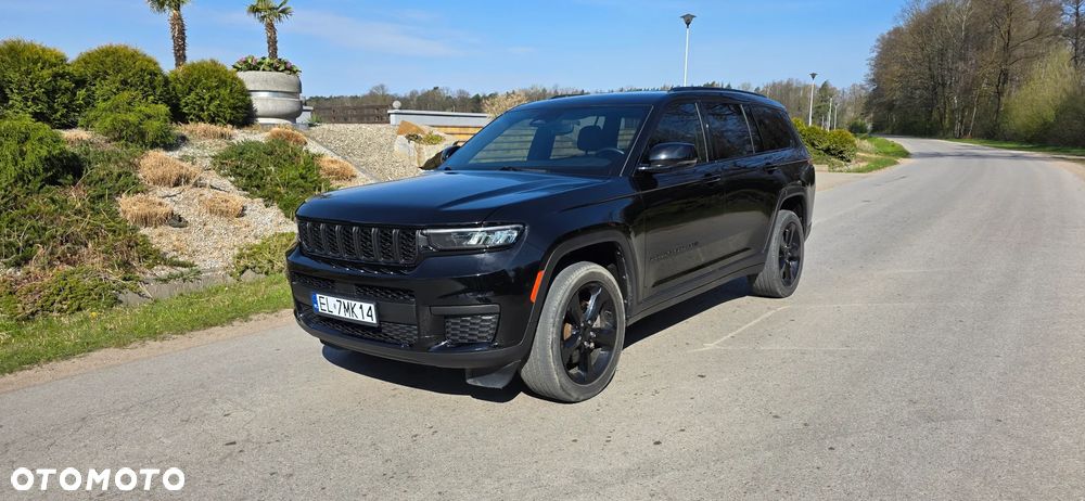 Jeep Grand Cherokee - 33