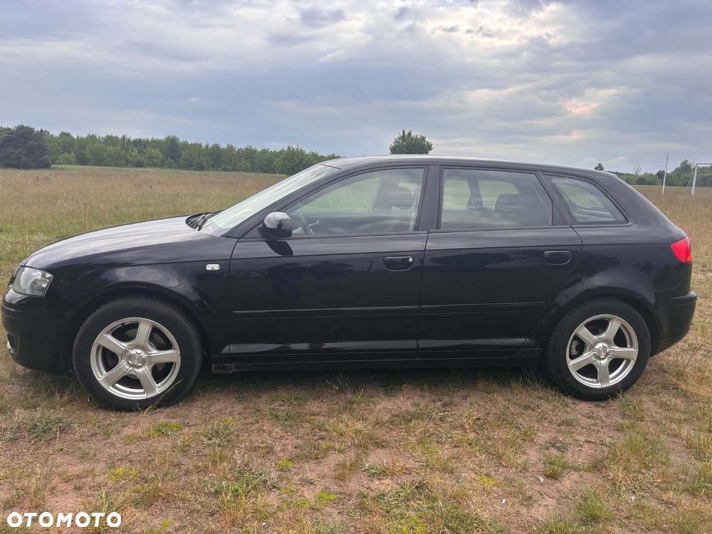 Audi A3 Sportback 1.6 FSI Ambiente - 4
