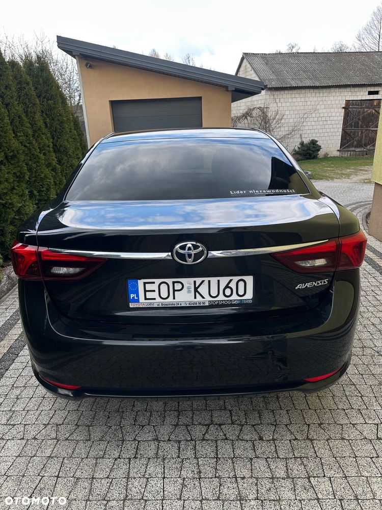 Toyota Avensis 1.8 Premium MS - 6