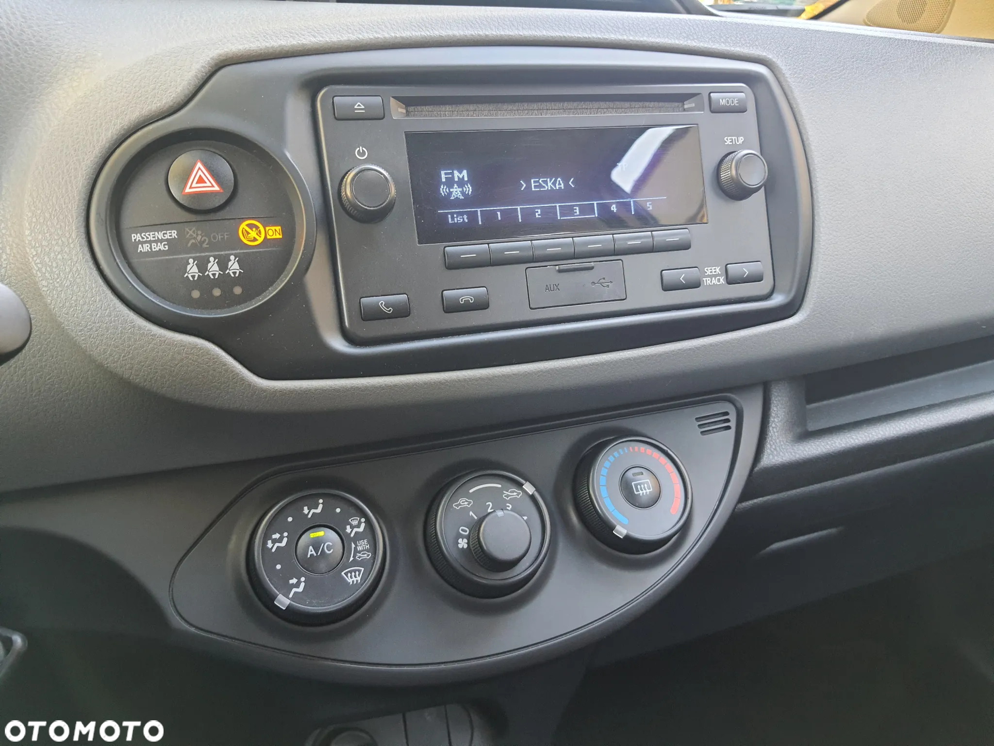 Toyota Yaris 1.5 Active - 12