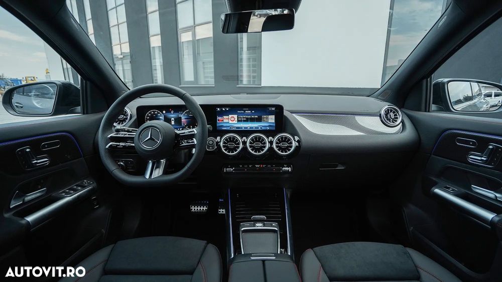 Mercedes-Benz GLA - 8
