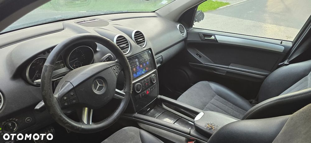 Mercedes-Benz ML - 9