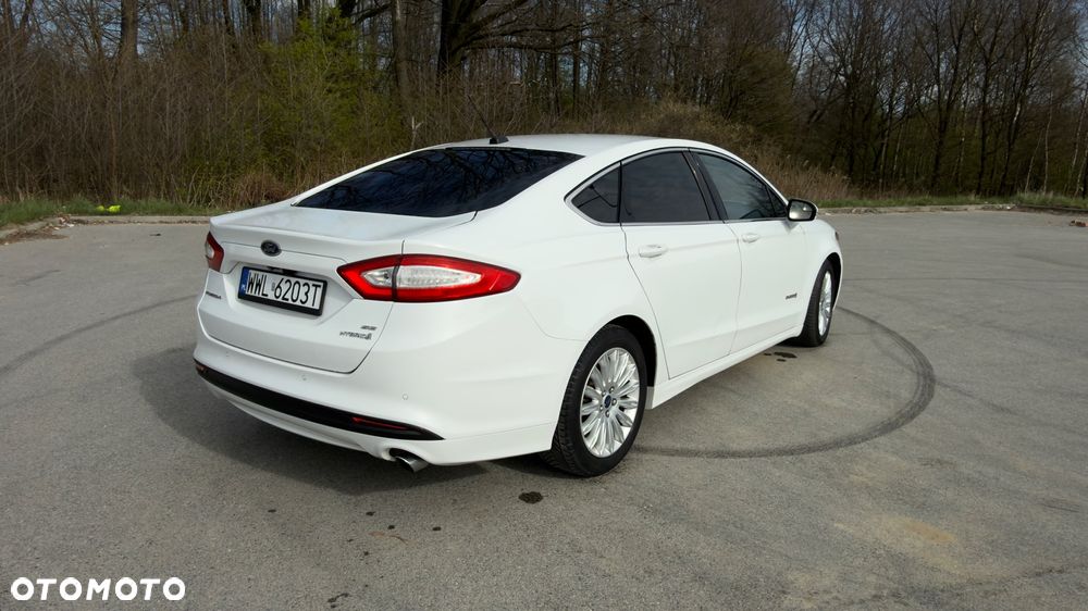 Ford Fusion - 8