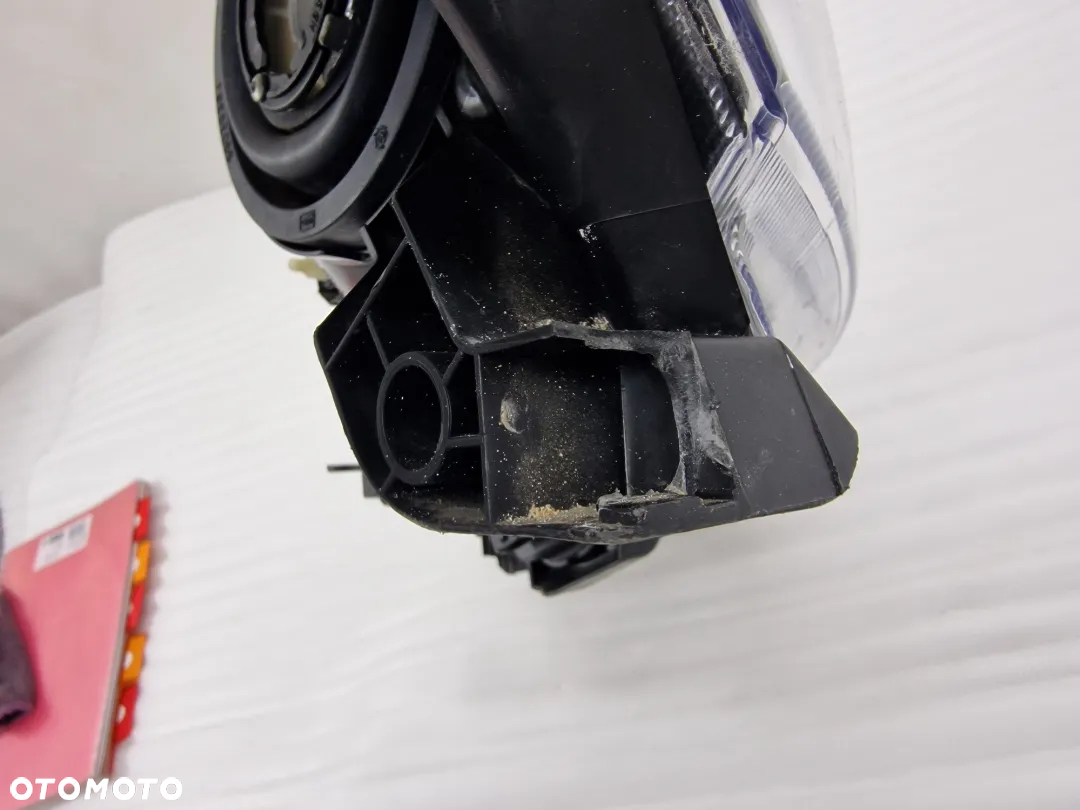 TOYOTA AURIS I LIFT 09-12 PRAWA LAMPA PRZEDNIA PRZÓD , NR 81110-02A40 / 89903723 / 89903691 , NR AUKCJI LL446 - 18