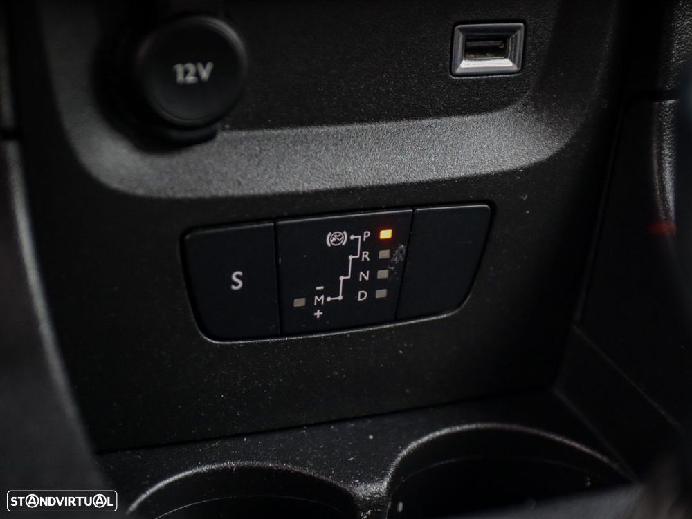 Citroën C3 1.2 PureTech Shine EAT6 - 29