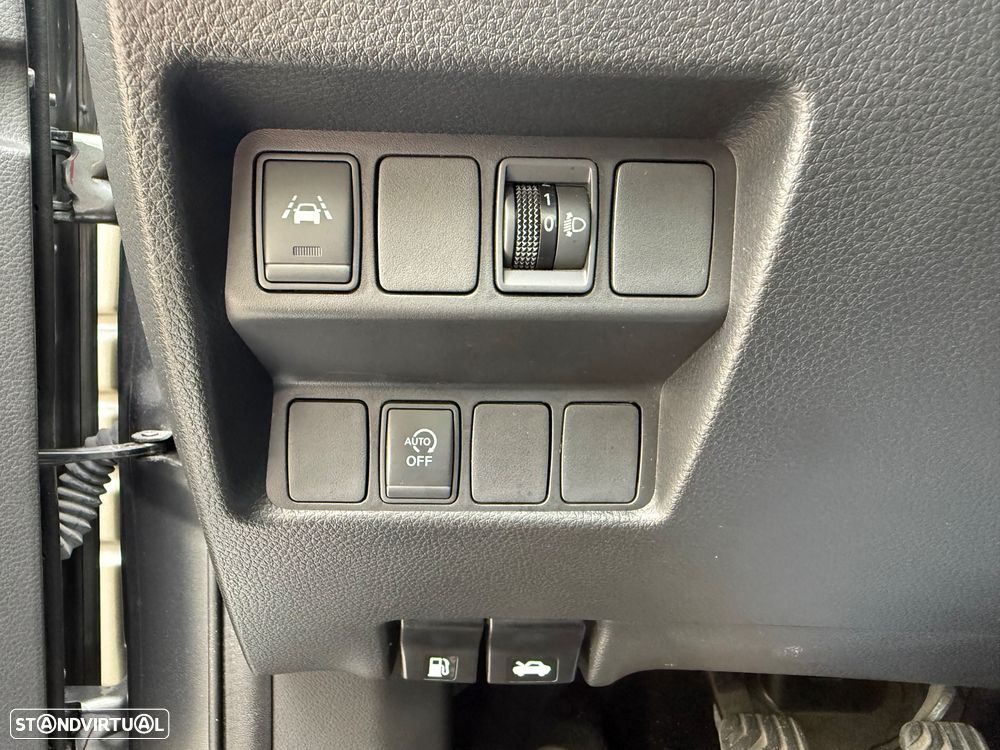 Nissan Qashqai 1.5 dCi N-Connecta J18+Led - 30