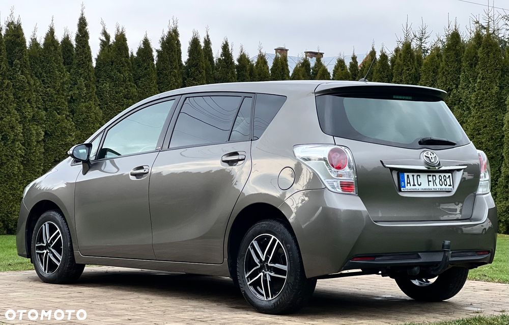 Toyota Verso 1.8 Premium EU5 MS - 19