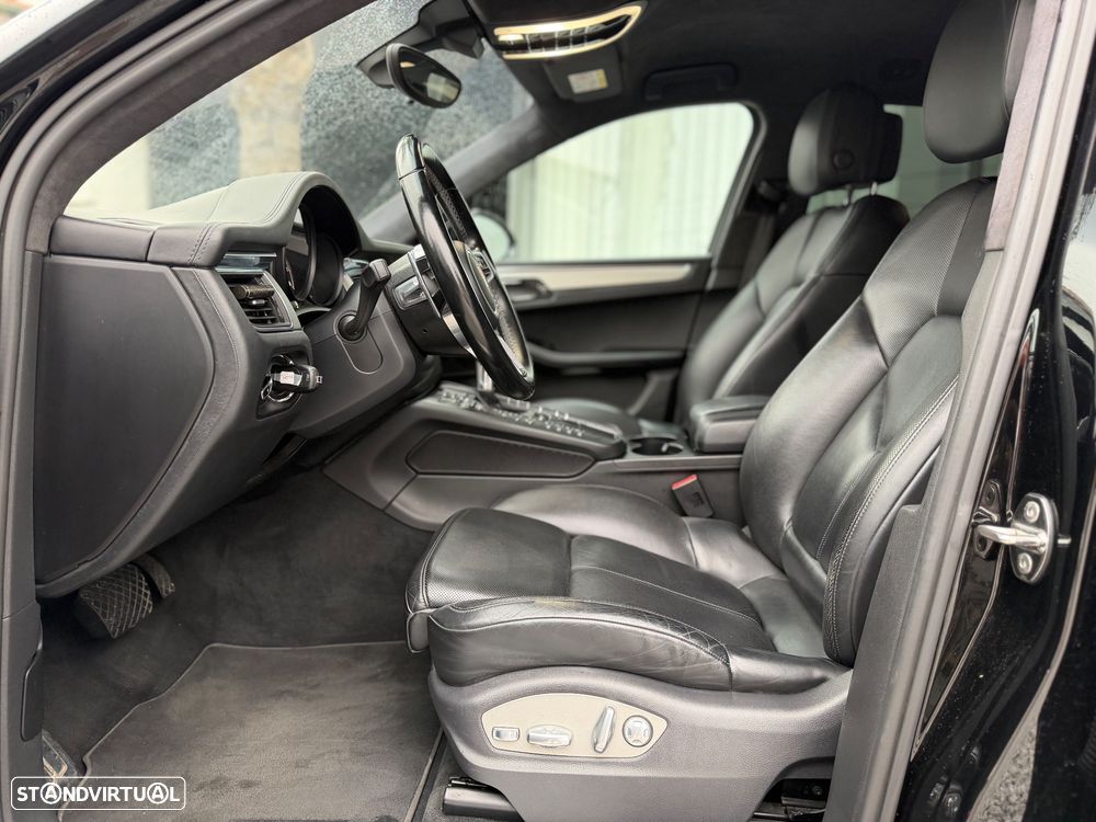 Porsche Macan Turbo - 18