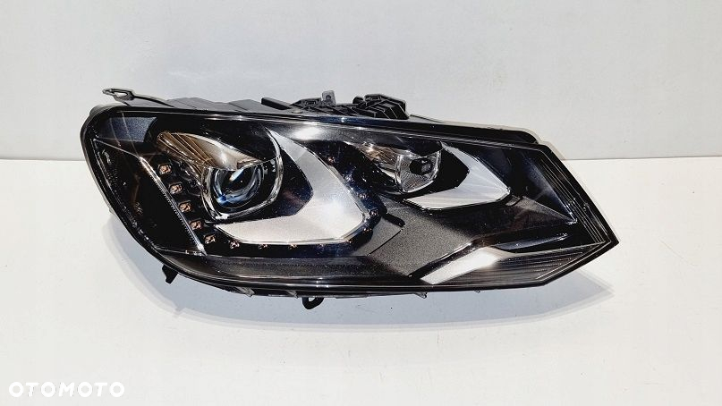 REFLEKTOR PRAWY XENON VW TOUAREG KPL EUROPA - 2