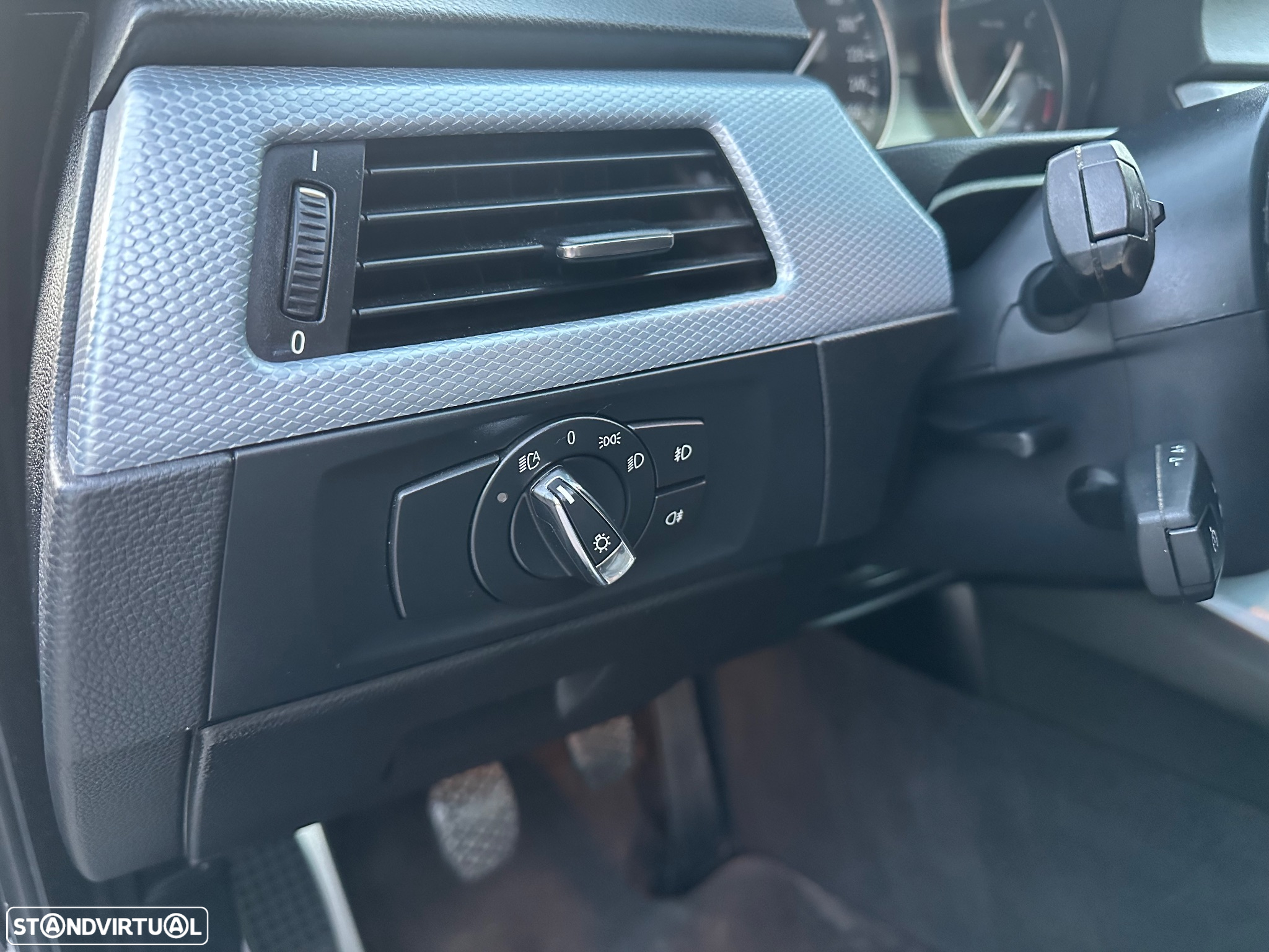 BMW 320 d Coupe - 15