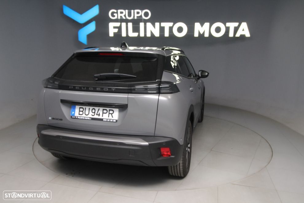 Peugeot e-2008 54 kWh Allure - 3