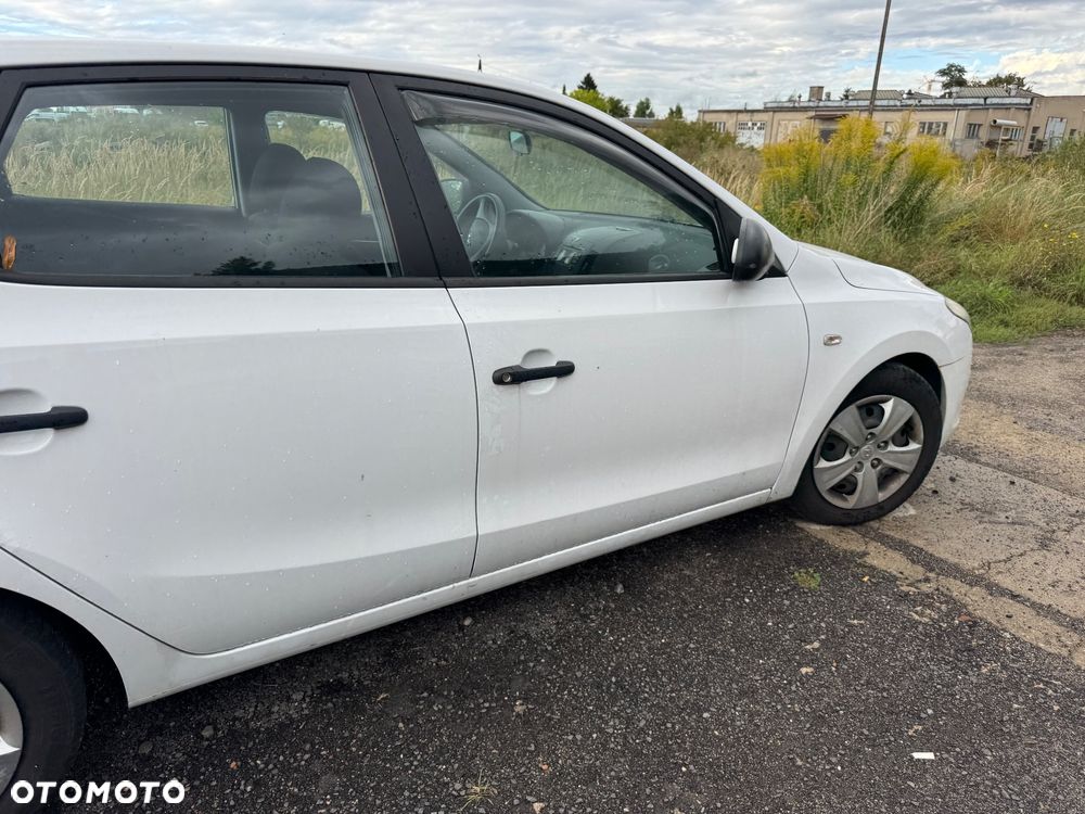 Hyundai i30 biały kolor  7F maska zderzak przedni błotnik prawy lewy pas przedni benzyna  drzwi prawe lewe przednie tylnie lampa prawa lewa - 6