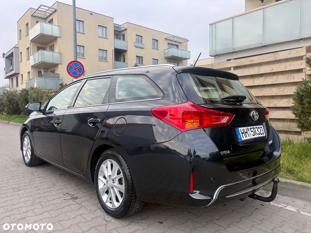 Toyota Auris 1.6 Valvematic Life Plus - 4