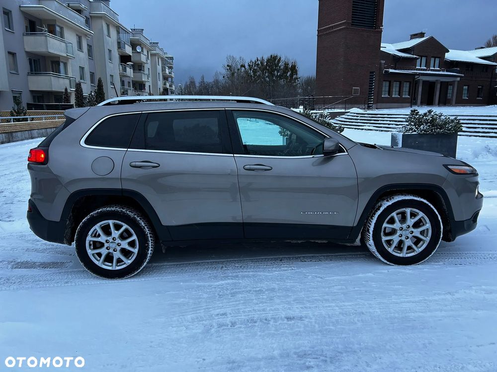 Jeep Cherokee - 10