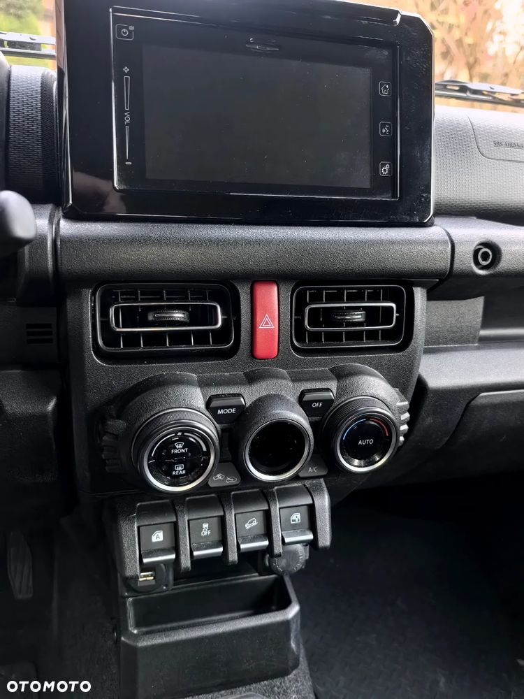 Suzuki Jimny 1.5 Premium - 12