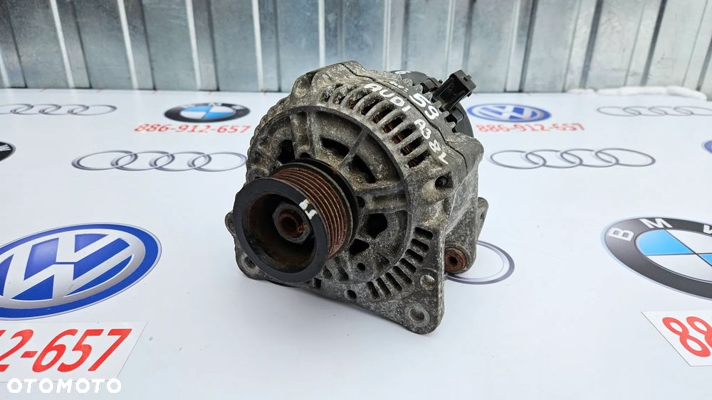 Audi A3 8L 1.6 AKL  Alternator 037903025B BOSCH 70A - 2