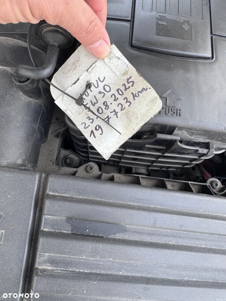 Volkswagen Golf 2.0 TDI DPF BlueMotion Technology MATCH - 17