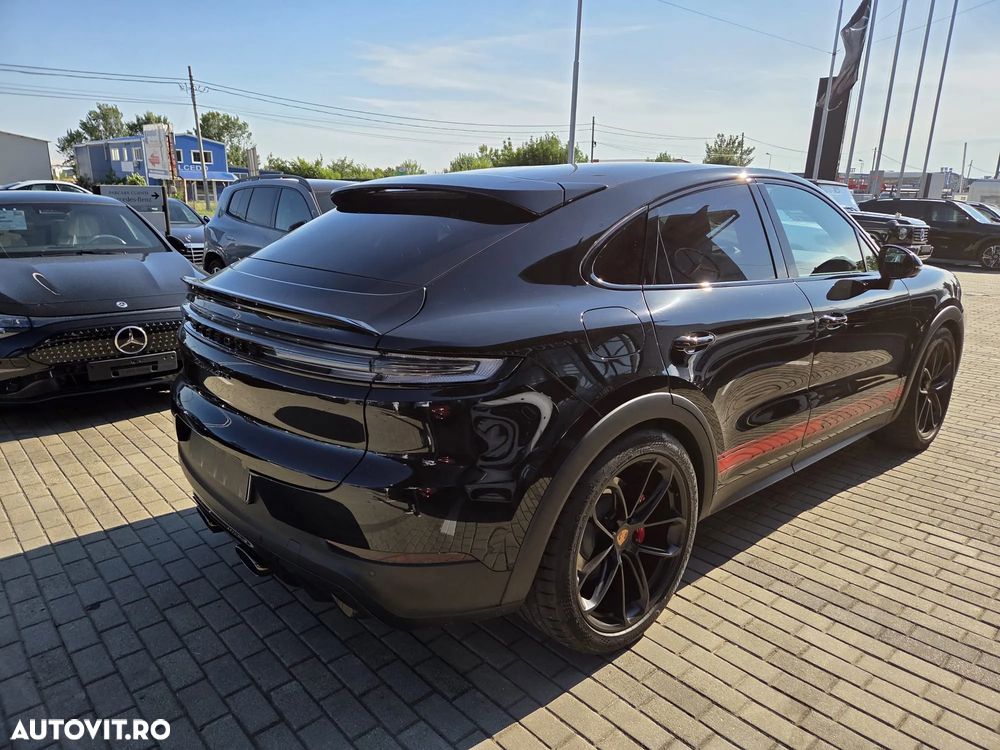 Porsche Cayenne Coupe GTS Tiptronic S - 5