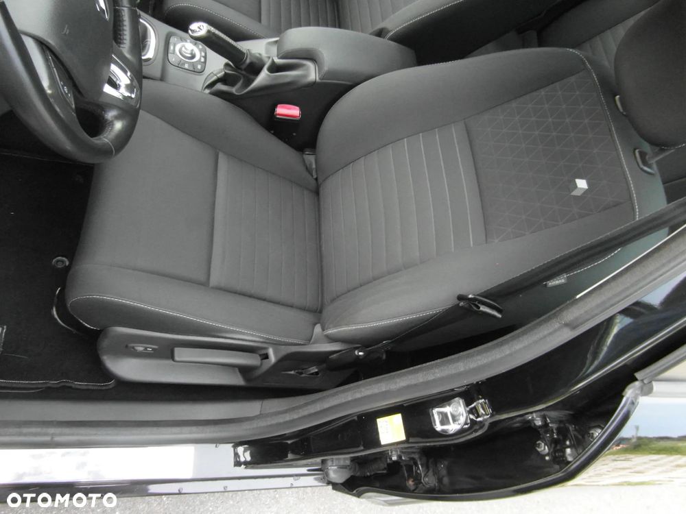 Renault Megane 1.6 16V 110 LIMITED - 16