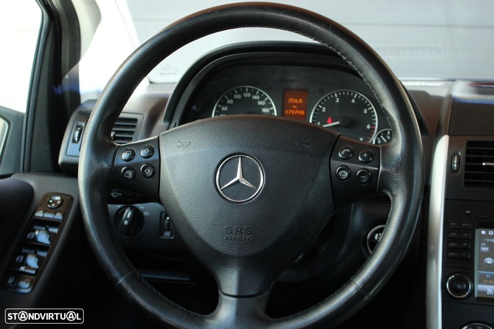 Mercedes-Benz A 150 Avantgarde Automatic - 19