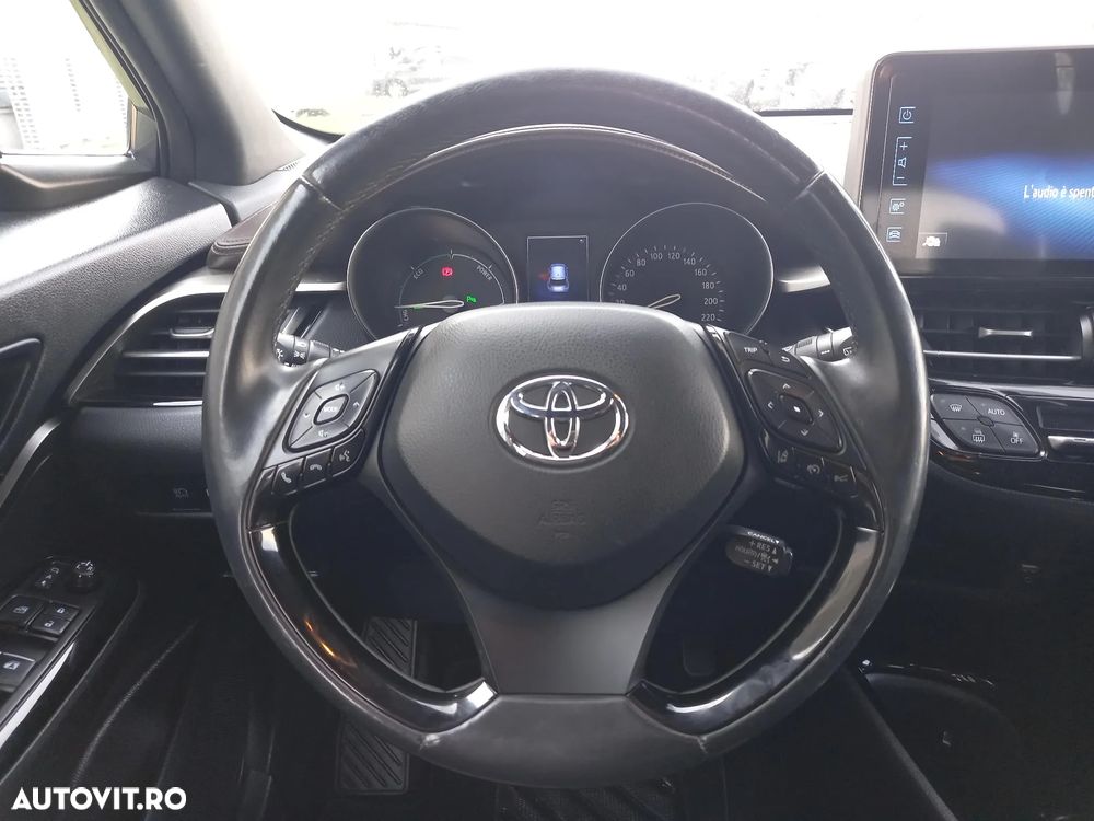 Toyota C-HR - 11