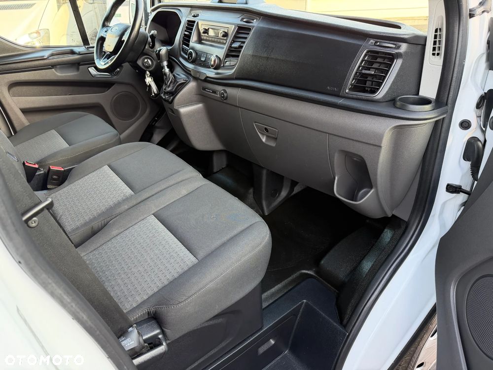 Ford Custom L1H1 - 18