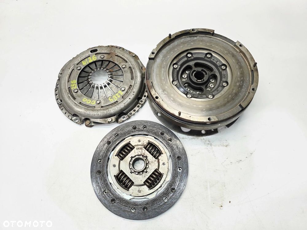 KOŁO DWUMASOWE SPRZĘGŁO AUDI A4 B8 A5 2.0 TDI TFSI 2289000298 4/26 - 2