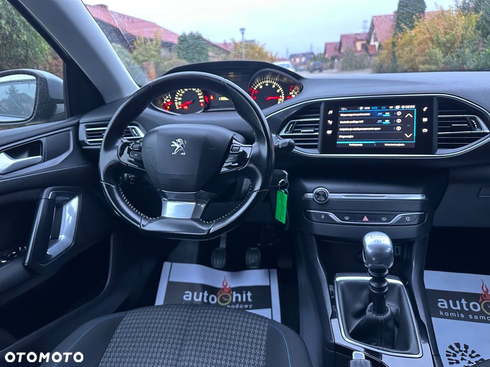 Peugeot 308 - 25