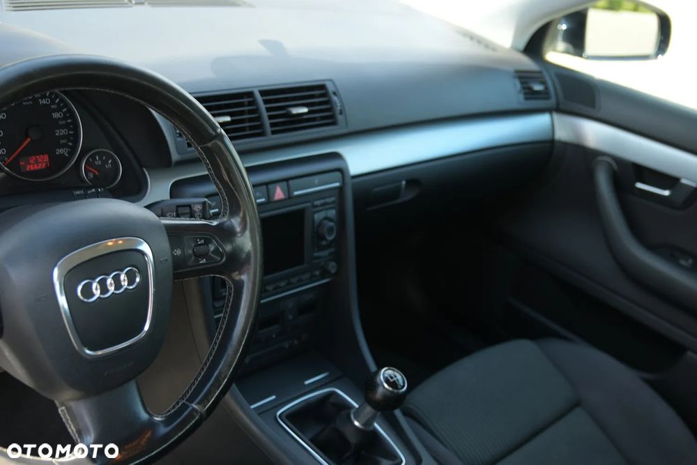 Audi A4 Avant 2.0 TDI DPF - 23