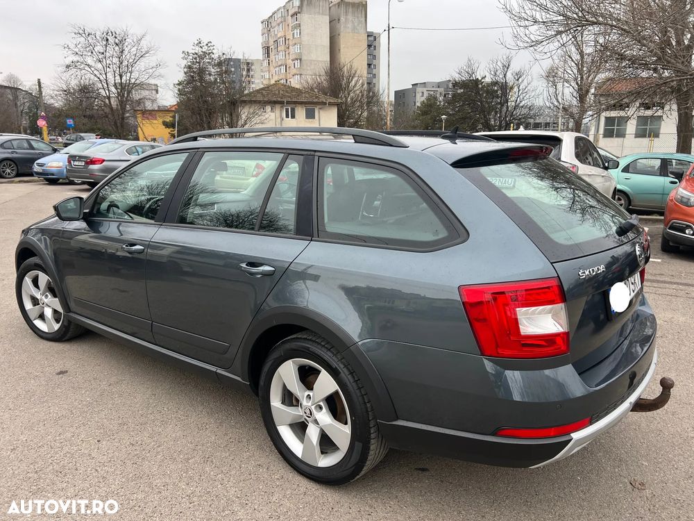 Skoda Octavia 2.0 TDI 4x4 DSG Scout - 32