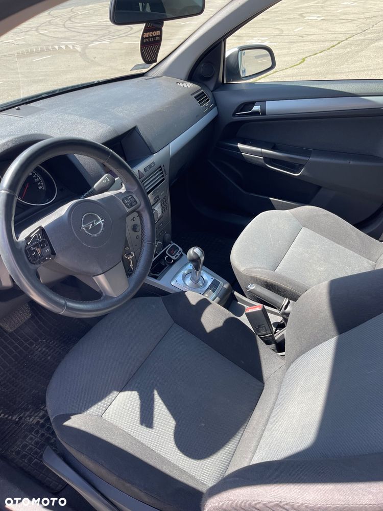 Opel Astra 1.6 Enjoy Easytronic - 10