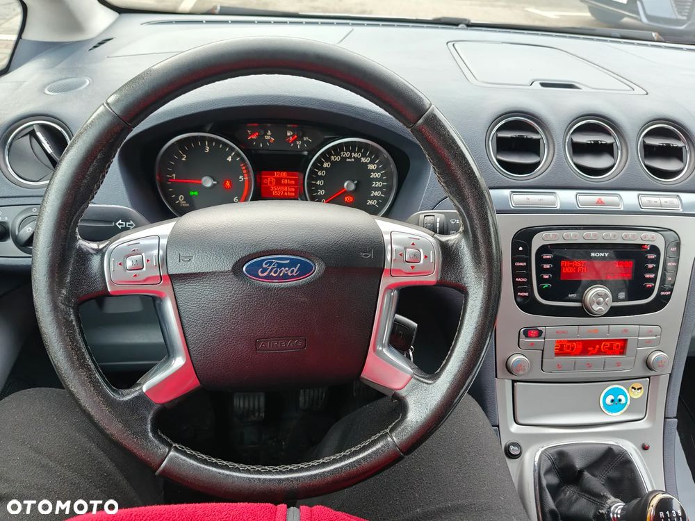 Ford Galaxy 2.0 TDCi Ghia - 23