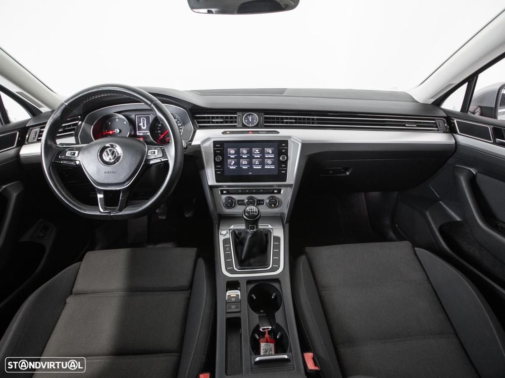 VW Passat Variant 1.6 TDI Confortline - 6