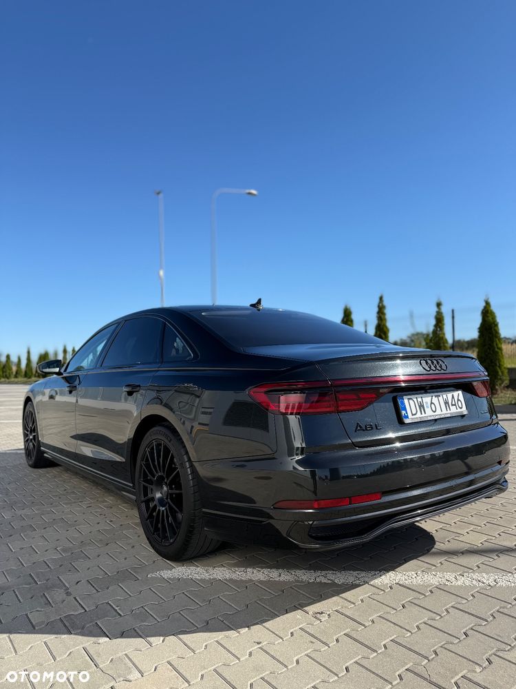 Audi A8 - 4