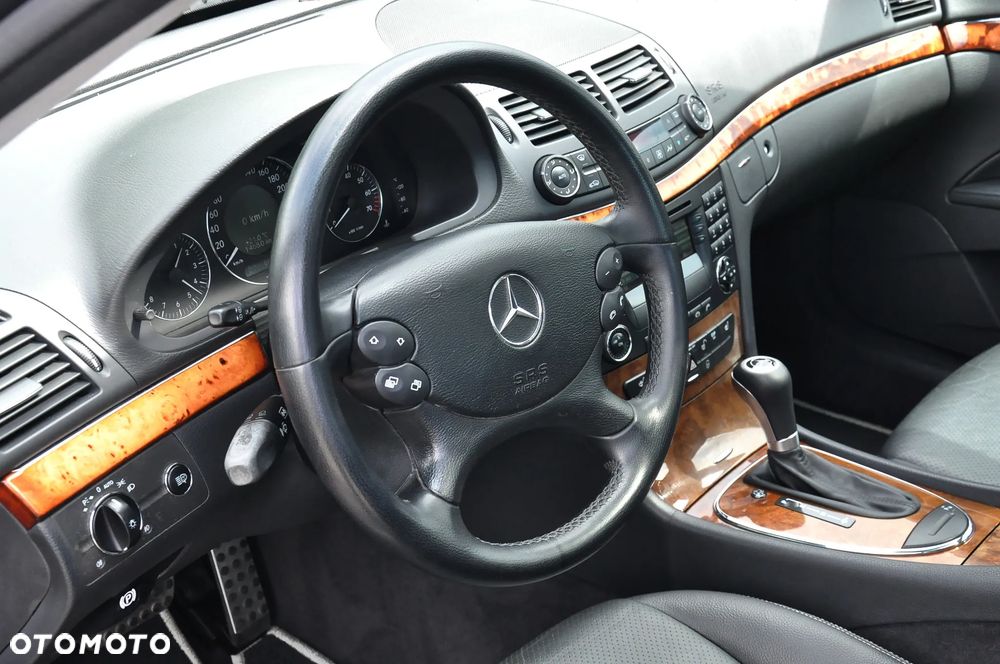 Mercedes-Benz Klasa E - 22