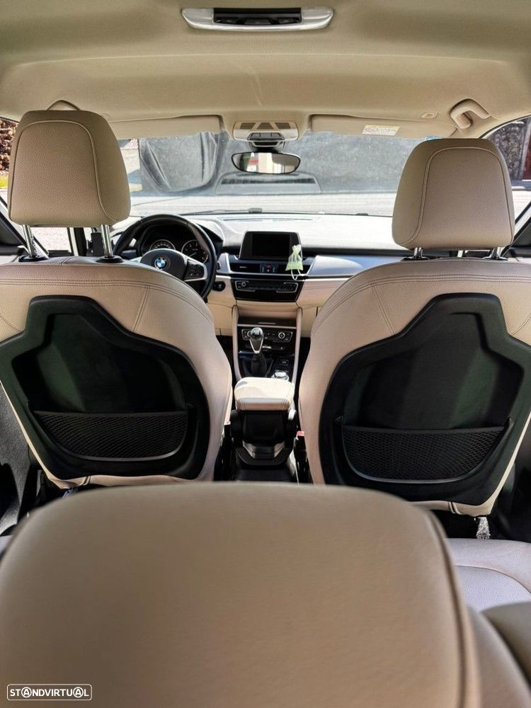 BMW 216 Active Tourer d Line Sport - 28