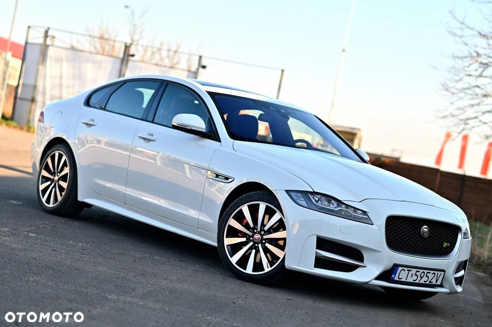 Jaguar XF 35t AWD R-Sport - 7