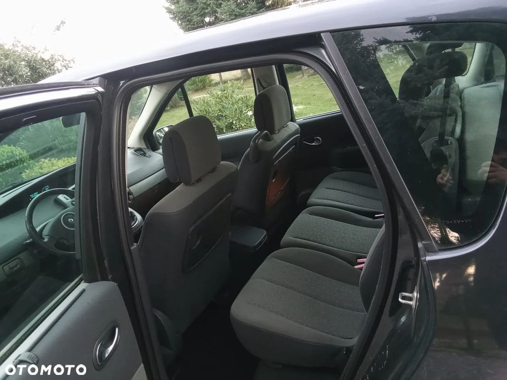 Renault Scenic - 17