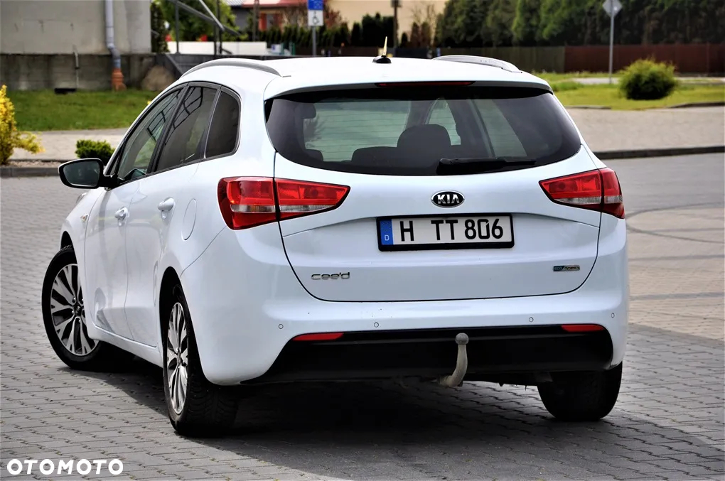 Kia Ceed 1.6 CRDi SCR L Business Line - 22