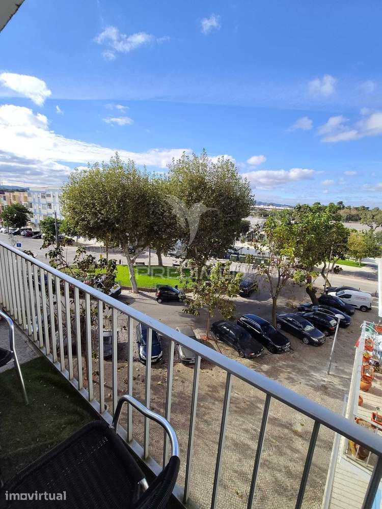 Oportunidade para Habitação ou Investimento - T2 com Varanda - Grande imagem: 5/37