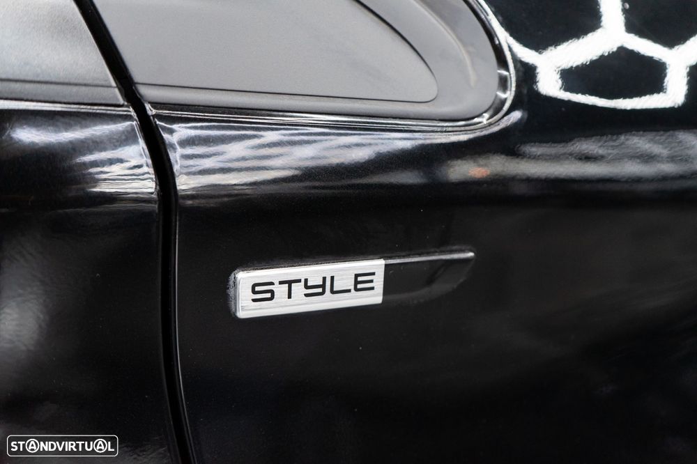 Peugeot 208 1.2 PureTech Style - 16