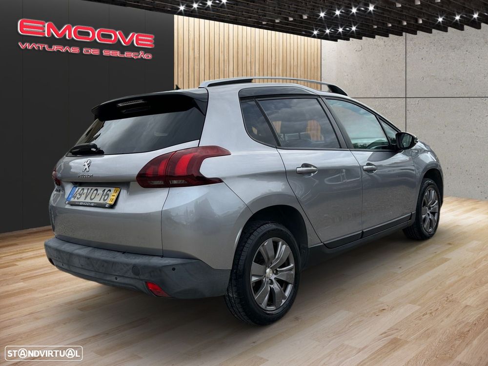 Peugeot 2008 1.2 PureTech Style - 3