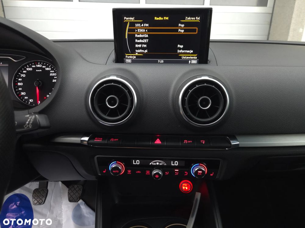 Audi A3 Sportback 1.4 TFSI S line Sportpaket - 23