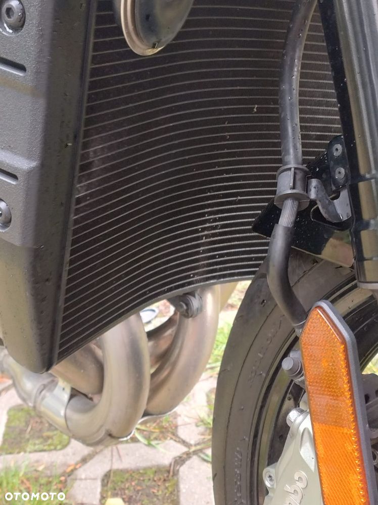 Kawasaki H2 - 30