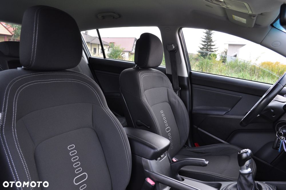 Kia Sportage 1.7 CRDI 2WD ISG Dream-Team Edition - 19